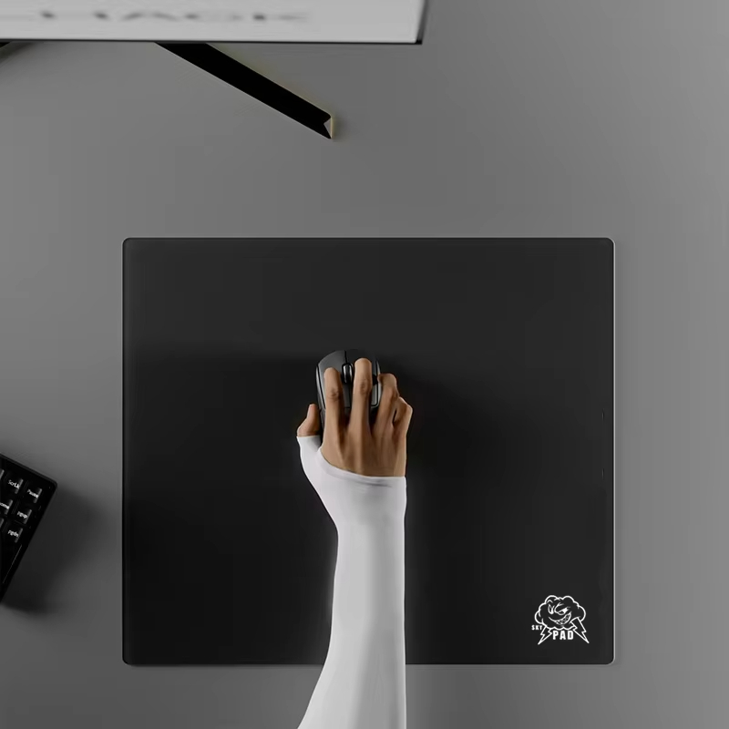 Стеклянный игровой коврик для  – обзор и цена Desk Setup Black