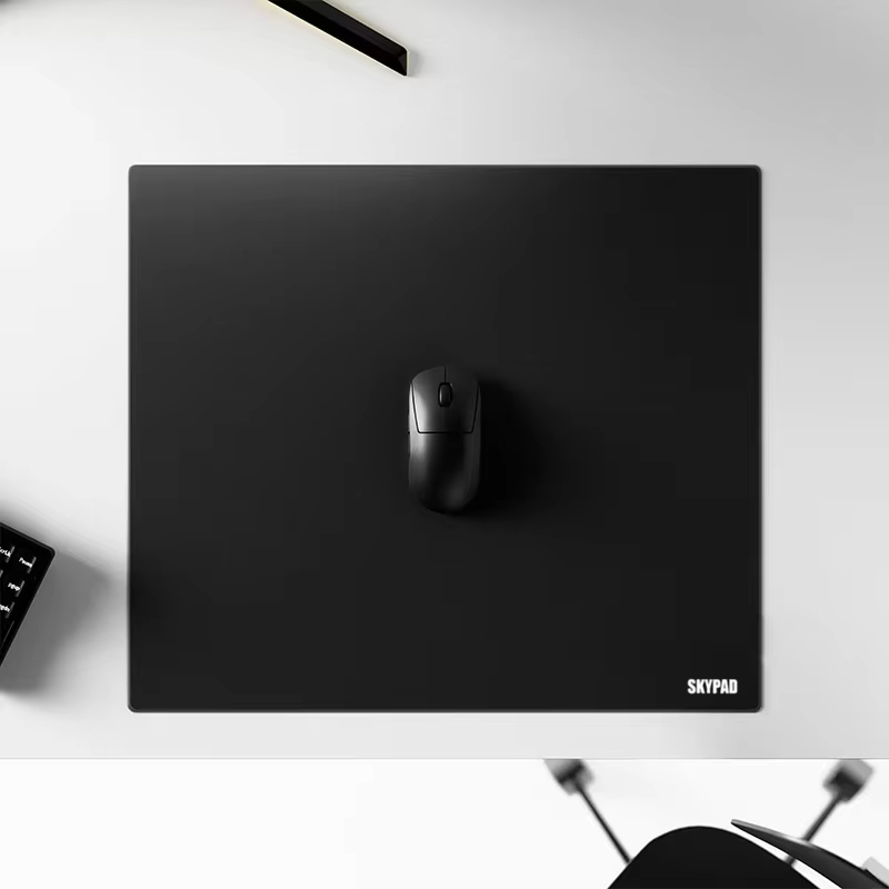 Стеклянный игровой коврик для  – обзор и цена Desk Setup Black